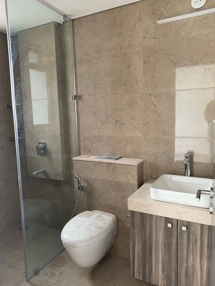 Bathroom, oberoi-sky-city 3 Bedroom 1500 Sq.Ft. Apartment In Borivali East Mumbai 9004061