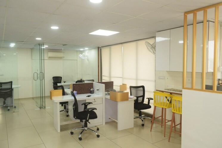 Team Area, bodakdev Commercial Office Space 1165 Sq.Ft. In Bodakdev Ahmedabad 9004084