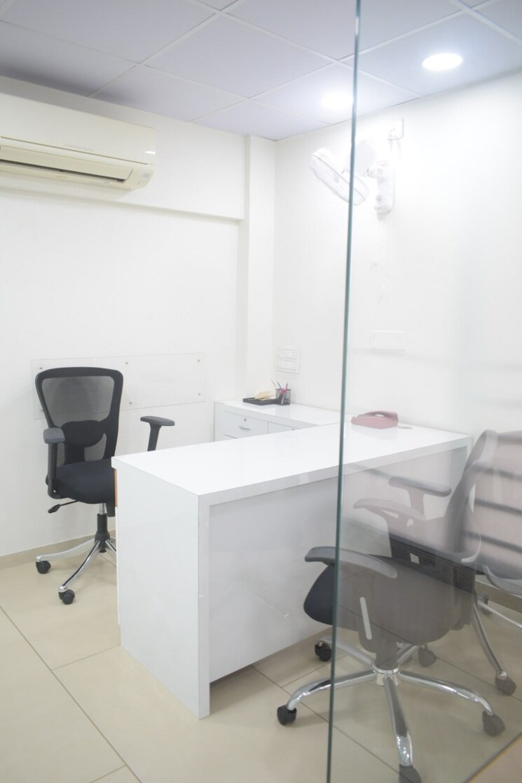 Team Area, bodakdev Commercial Office Space 1165 Sq.Ft. In Bodakdev Ahmedabad 9004084