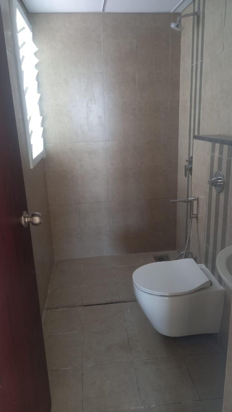 Bathroom, puravankara-silversands 2 Bedroom 900 Sq.Ft. Apartment In Mundhwa Pune 9004119