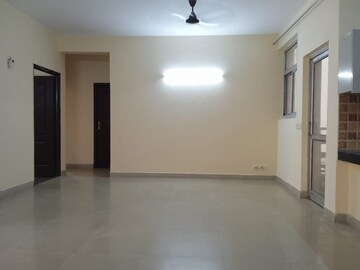 Room in 3 BHK Apartment at Piyush Heights, Sector 89 – for Rent