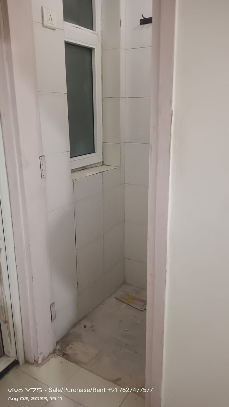 Bathroom, bptp-discovery-park 2 Bedroom 1120 Sq.Ft. Apartment In Sector 80 Faridabad 9004181