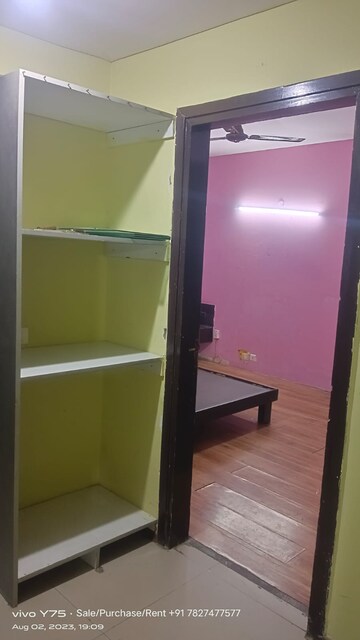 Room in 2 BHK Apartment at BPTP Discovery Park, Sector 80 – for Rent