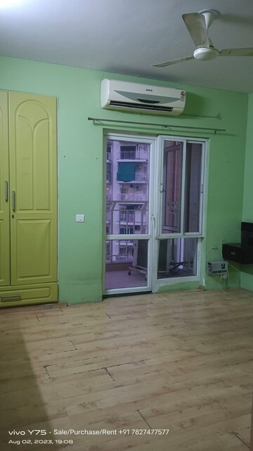 Building Lobby in 2 BHK Apartment at BPTP Discovery Park, Sector 80 – for Rent