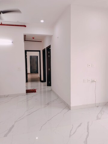 Room in 4 BHK Apartment at Ace Divino, Sector 1 Greater Noida – for Rent