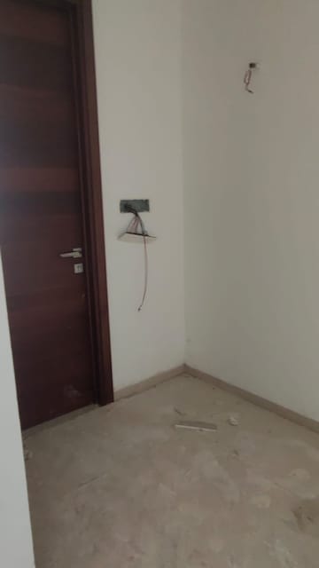 Room in 4 BHK Villa at Hallmark County, Osman Nagar – for Sale