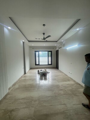 Room in 3 BHK Apartment at Ansal Sushant Floors, Sushant Lok ii – for Sale