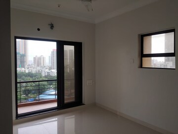 Room in 2 BHK Apartment at K Raheja Raheja Residency, Malad East – for Rent