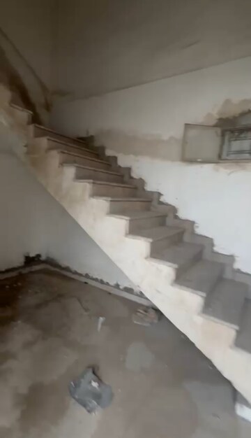 Staircase in 5 BHK Apartment at Amrapali Platinum, Sector 119 – for Sale