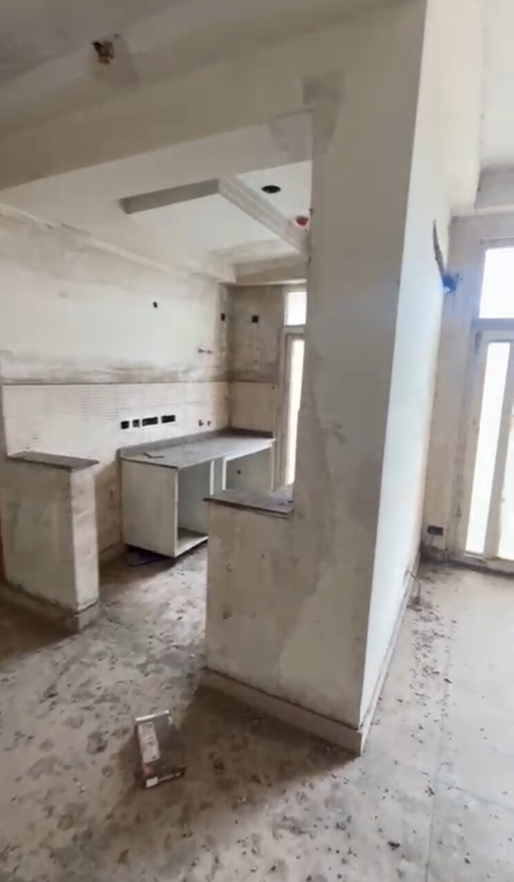 Kitchen, amrapali-platinum 5 Bedroom 3459 Sq.Ft. Apartment In Sector 119 Noida 9004444