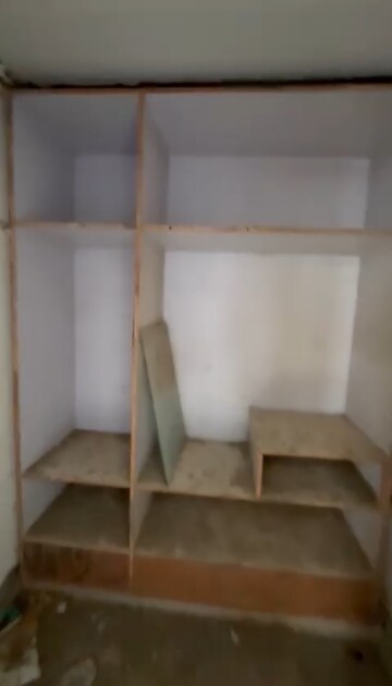 Bathroom in 5 BHK Apartment at Amrapali Platinum, Sector 119 – for Sale
