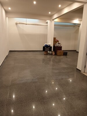 Room in 3 BHK Apartment at Emaar Palm Hills, Sector 77 – for Sale