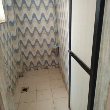 Bathroom in 1 BHK Apartment at Swami Samarth CHS Bhandup West, Bhandup Industrial Area – for Rent