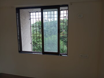 Room in 1 BHK Apartment at Ideal Pristine Tower, Kasarvadavali – for Rent