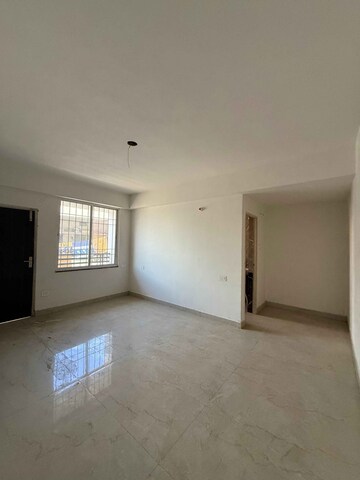 Furnished Amenities in 3 BHK Apartment at Kidwaipuri – for Sale