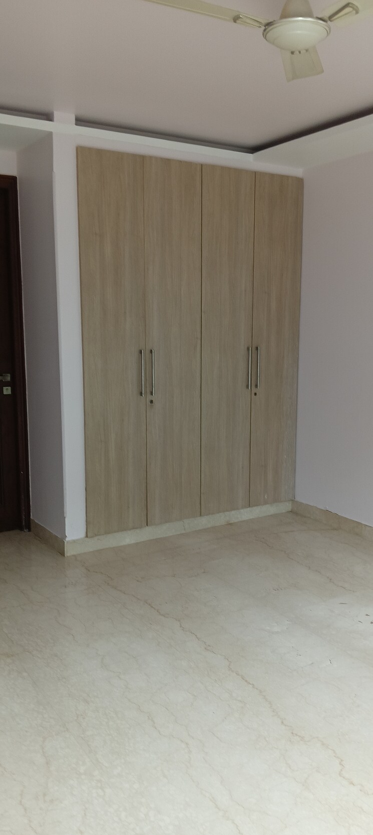 Room, rwa-apartments-sector-47 3 Bedroom 3000 Sq.Ft. Builder Floor In Sector 47 Noida 9004865