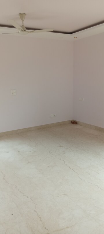 Room in 3 BHK Builder Floor at RWA Apartments Sector 47, Sector 47 – for Rent