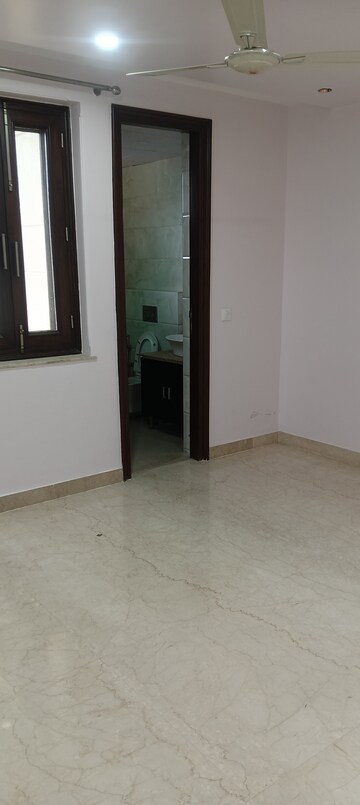 Room in 3 BHK Builder Floor at RWA Apartments Sector 47, Sector 47 – for Rent