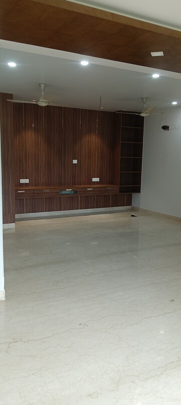 Room in 3 BHK Builder Floor at RWA Apartments Sector 47, Sector 47 – for Rent