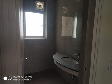 Bathroom in 3.5 BHK Apartment at Central Park II-The Room, Sector 48 – for Sale