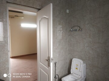 Bathroom in 3.5 BHK Apartment at Central Park II-The Room, Sector 48 – for Sale