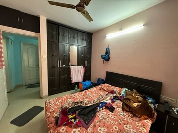 Master Bedroom in 2 BHK Apartment at Swapnalok Towers, Malad East – for Rent