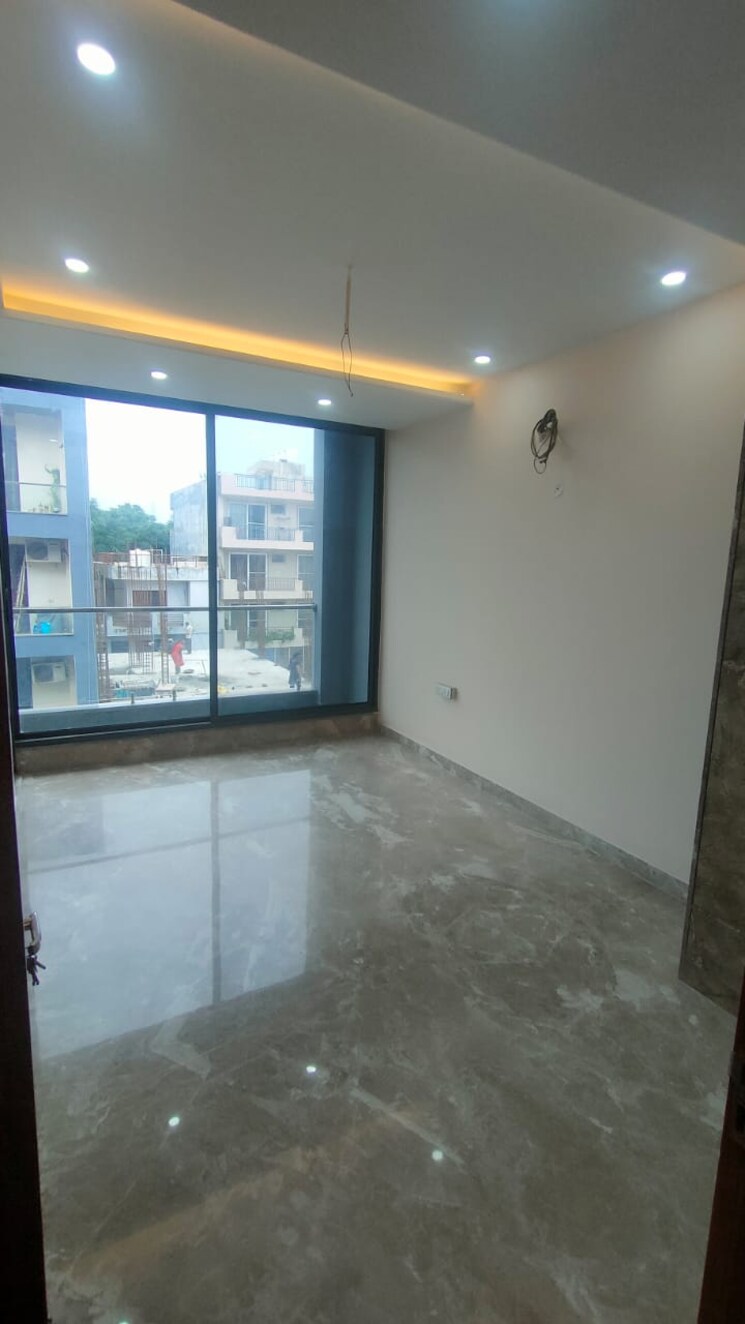 Room, sushant lok ii 3 Bedroom 180 Sq.Yd. Builder Floor In Sushant Lok ii Gurgaon 9004893