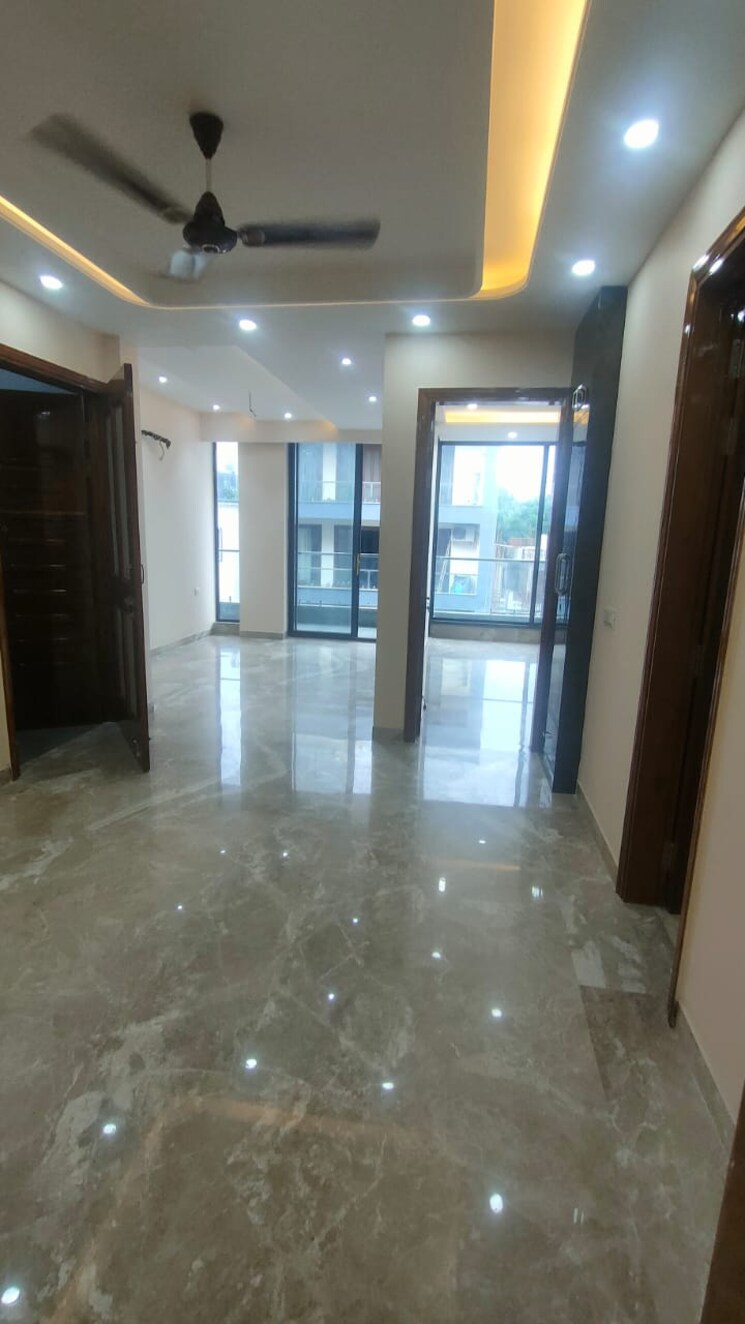Room, sushant lok ii 3 Bedroom 180 Sq.Yd. Builder Floor In Sushant Lok ii Gurgaon 9004893