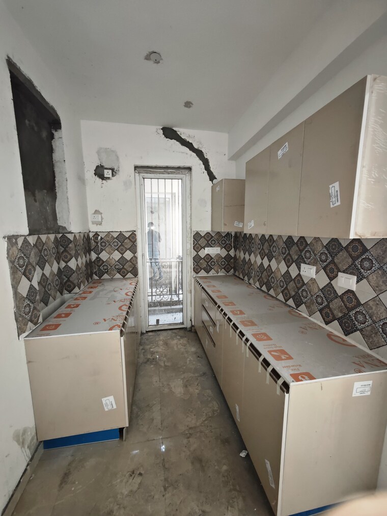 Kitchen, signature-global-park-4-and-5 3 Bedroom 1120 Sq.Ft. Apartment In Sohna Sector 36 Gurgaon 9004989