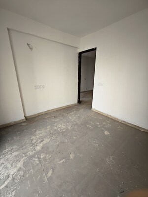 Room in 3 BHK Apartment at Signature Global Park 4 and 5, Sohna Sector 36 – for Sale