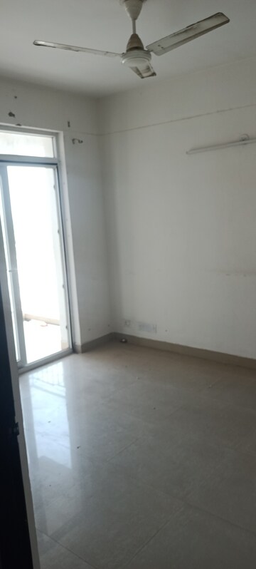 Room in 2.5 BHK Apartment at KLJ Greens, Sector 77 – for Sale