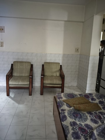 Living Room in 1 BHK Apartment at Vile Parle West – for Rent