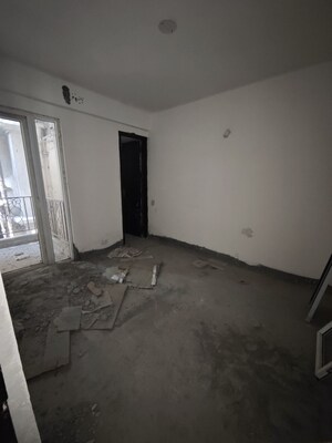 Room in 3 BHK Apartment at Signature Global Park 4 and 5, Sohna Sector 36 – for Sale