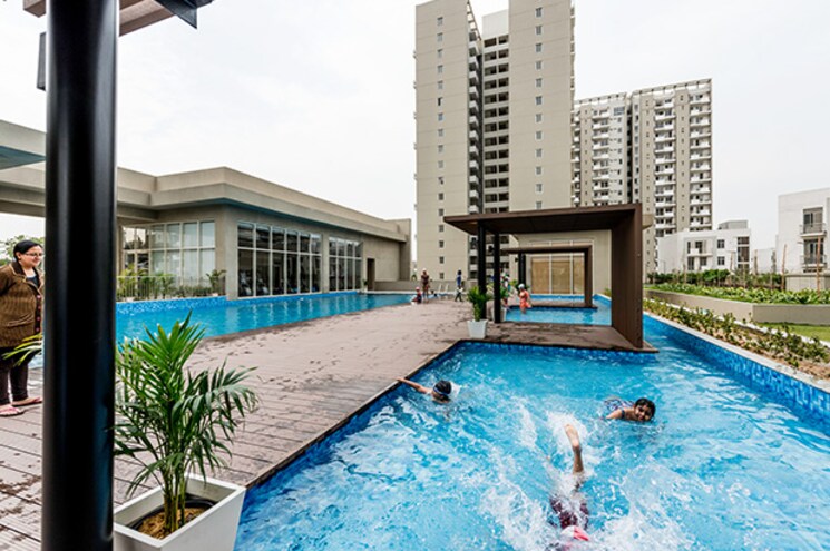 Swimming Pool, shree-vardhman-victoria 3 Bedroom 1950 Sq.Ft. Apartment In Sector 70 Gurgaon 9004996