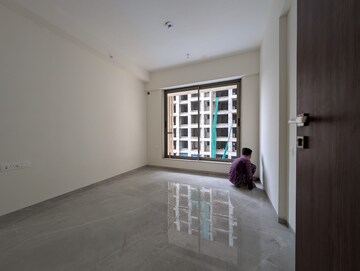 Room in 2 BHK Apartment at Hubtown Seasons, Chembur – for Rent