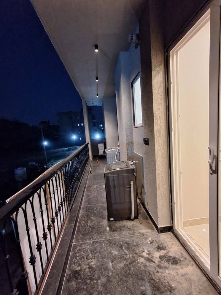 Balcony, saket 2 Bedroom 1000 Sq.Ft. Apartment In Saket Delhi 9005042