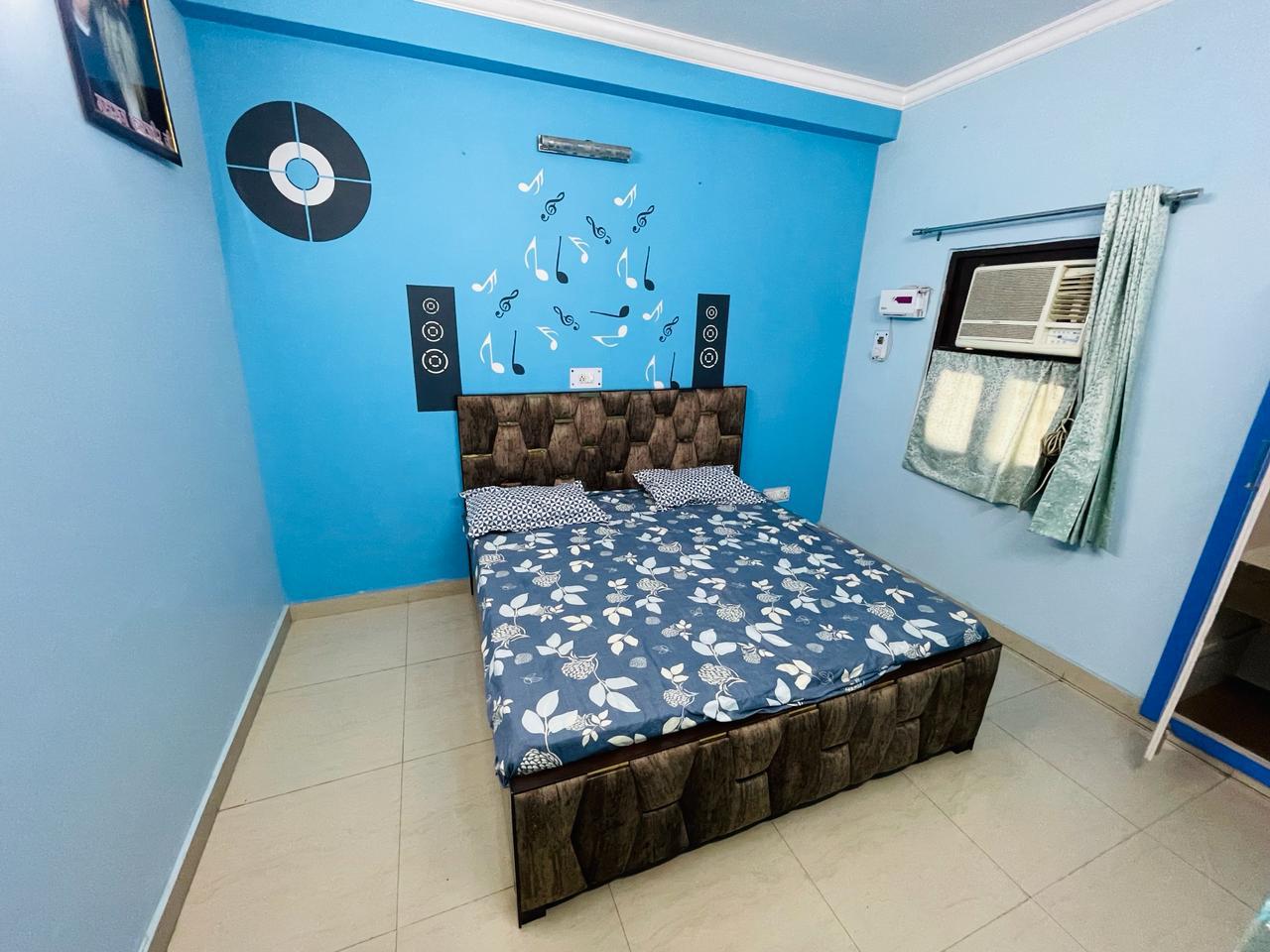 2.5 BHK + Pooja Room,Study Room Apartment For Rent in Raja Enclave