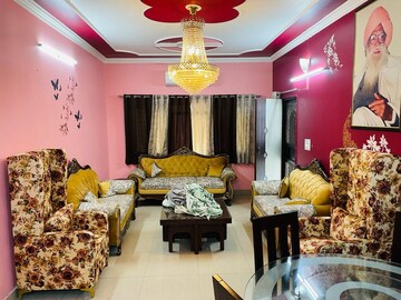 Living Room in 2.5 BHK Apartment at Raja Enclave, Pitampura – for Rent