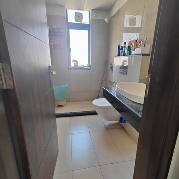 Bathroom in 3 BHK Apartment at Smart World Orchard, Sector 61 – for Sale
