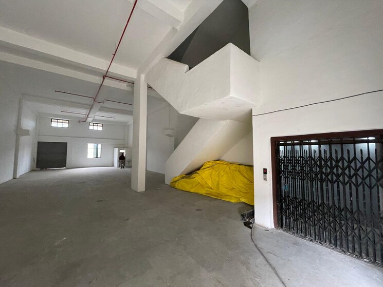  Parking, kaman Commercial Warehouse 12000 Sq.Ft. In Kaman Palghar 9005064