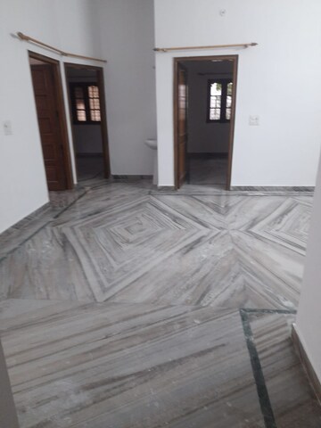 Room in 3 BHK Villa at Ajabpur Kalan – for Rent