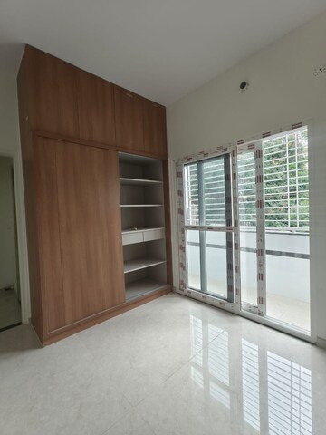 Room in 2 BHK Builder Floor at Hsr Layout – for Rent