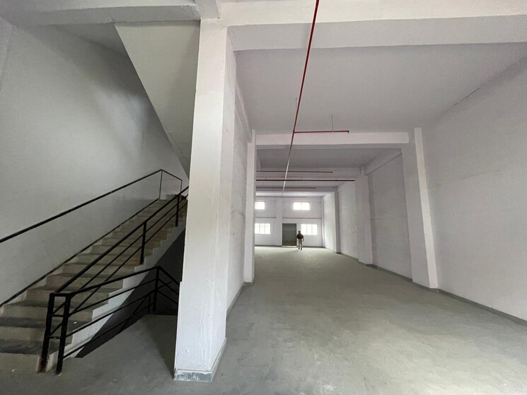 undefined, vasai east Commercial Warehouse 15000 Sq.Ft. In Vasai East Palghar 9005087