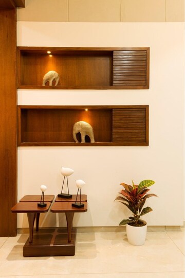 Furnished Amenities in 4 BHK Apartment at Vastrapur – for Rent