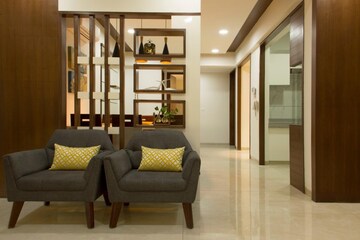 Furnished Amenities in 4 BHK Apartment at Vastrapur – for Rent