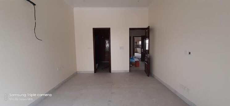 Room, tulip-mall 3 Bedroom 3000 Sq.Ft. Builder Floor In Sector 46 Noida 9005130