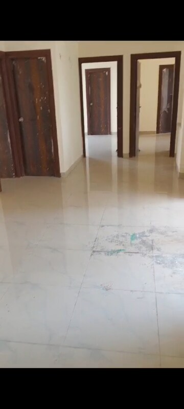 Room in 3 BHK Apartment at DPL Flora Heritage, Sector 1 Greater Noida – for Sale