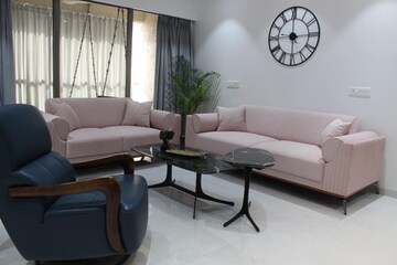 Living Room in 4 BHK Apartment at Vastrapur – for Rent