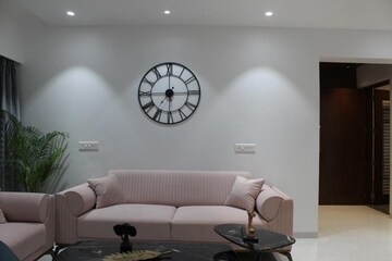Furnished Amenities in 4 BHK Apartment at Vastrapur – for Rent