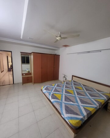 Bedroom in 4 BHK Apartment at Vastrapur – for Rent